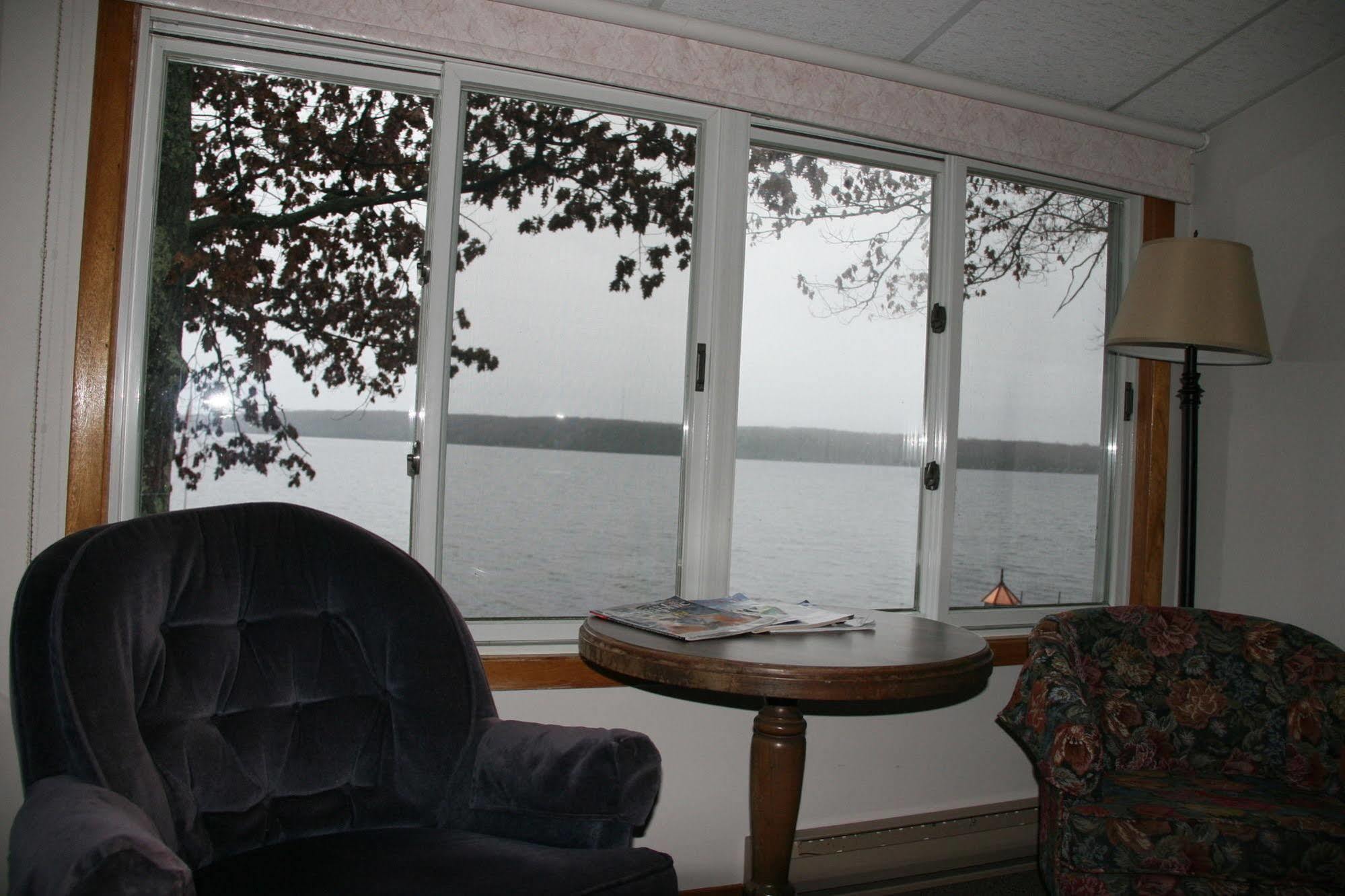 Beachwood Resort Deer Bay Exteriör bild